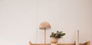 Zalety kupowania mebli w sklepach meblowych