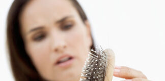Jak radzić sobie z wypadaniem włosów