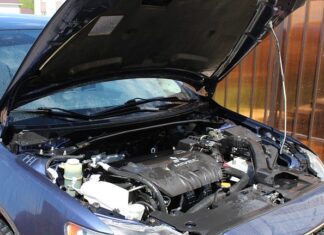 Ile waży Mitsubishi Grandis?