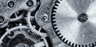 Kto robi silniki do Opla?