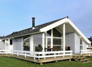 Czym pomalować sufit nad kominkiem?