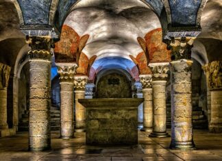 Czy konieczna jest komora dekompresyjna w kominku? Czy konieczna jest komora dekompresyjna w kominku?