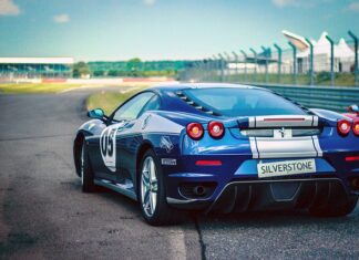 Ile kosztuje najtańsze używane Ferrari?